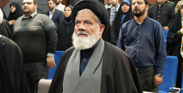 آیت ا... قوامی: &quot;اساس حکمرانی و مدیریت، نظم است. مکان حکمران مکان نخ تسبیح است. جایگاه برپا کننده نظم و حکمرانی جایگاه نظام است.&quot;